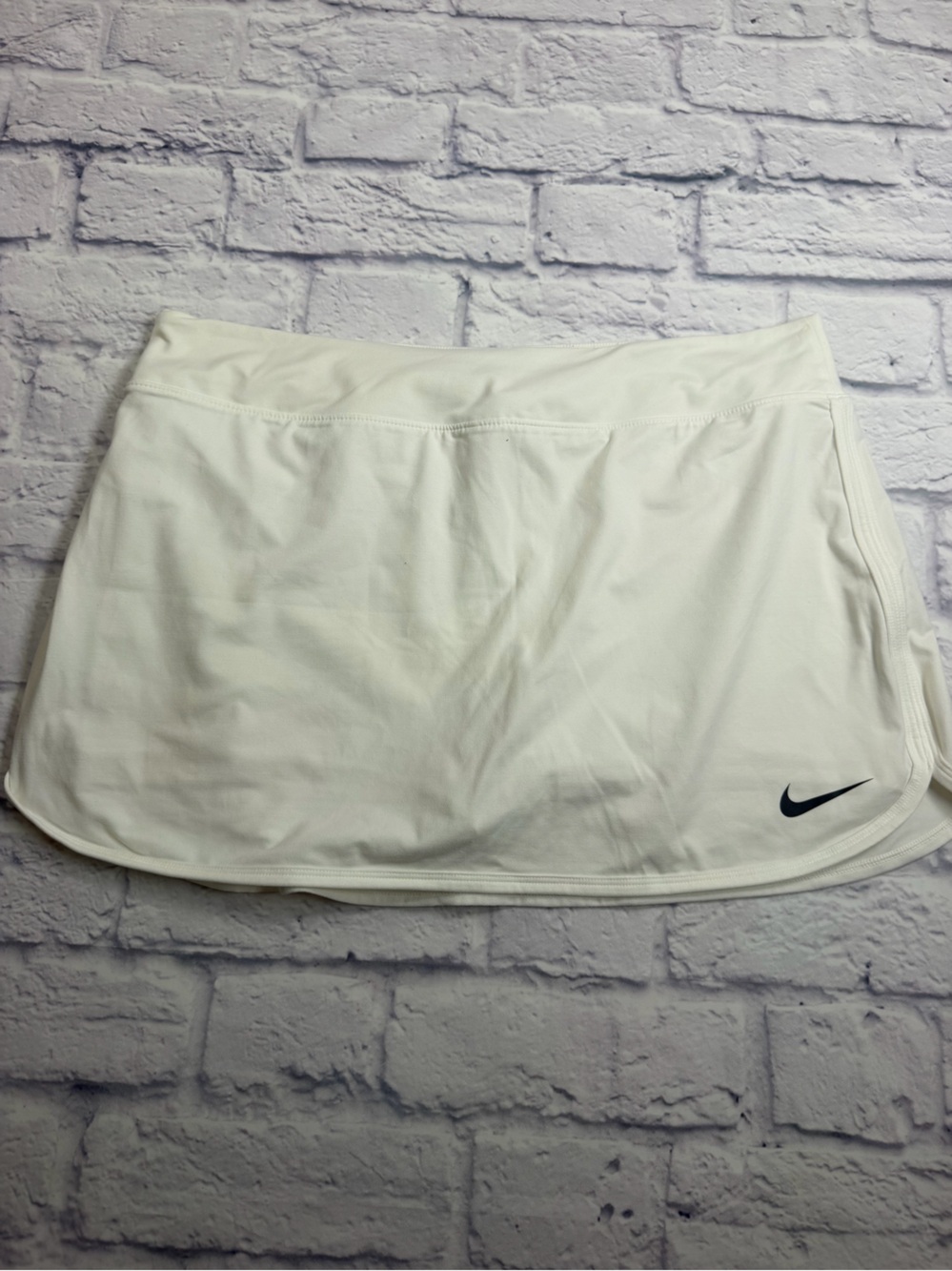 Nike Dri Fit White Golf/Tennis Skort with Black Swoosh. Size Large.